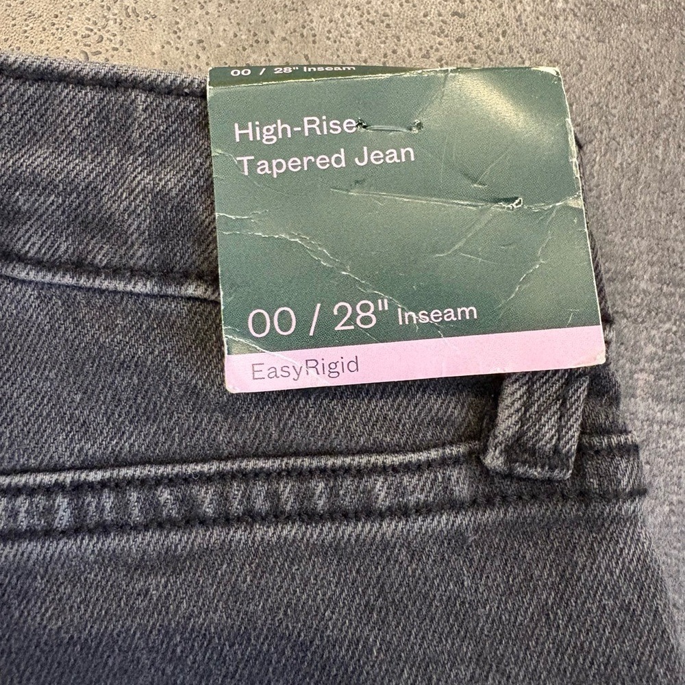 NEW Wild Fable High-Rise Tapered Jean Black Distressed Denim Size 00 - Picture 3 of 3